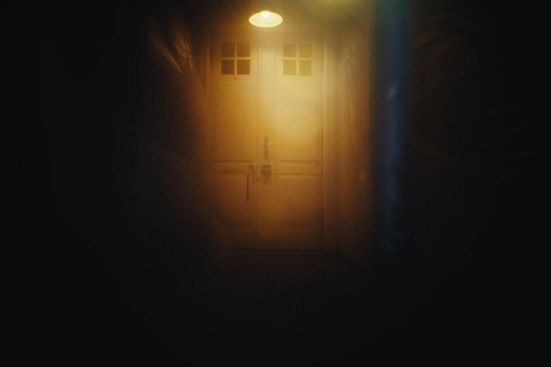 黑闰润 - 封面故事：镜头下的真实世界